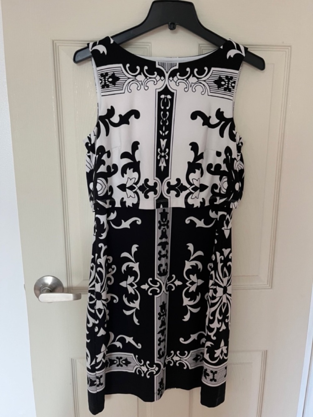 Donna Morgan Black & White Sheath Dress Size 4 - Small